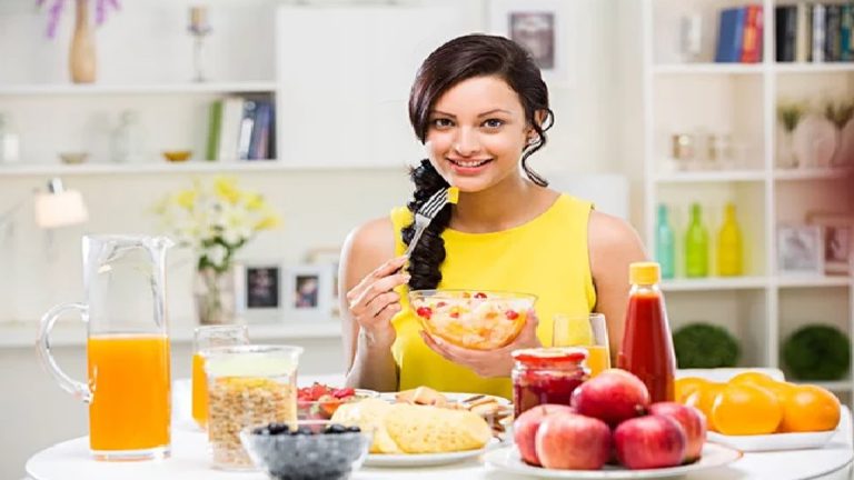 খালি পেটে যেসব খাবার একদম মুখে তুলবেন না